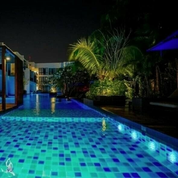 Submersible LED Pool Lights (RF Remote Control )