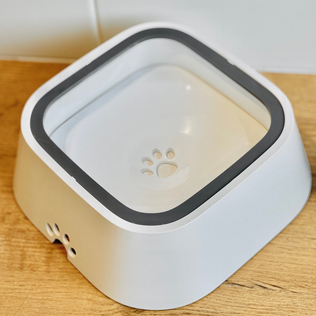 🔥Pet Water Bowl Splash-proof Not Wet Mouth Can Be Car Anti-flip Waterer